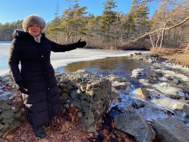 Margo Kerr at dam (winter)